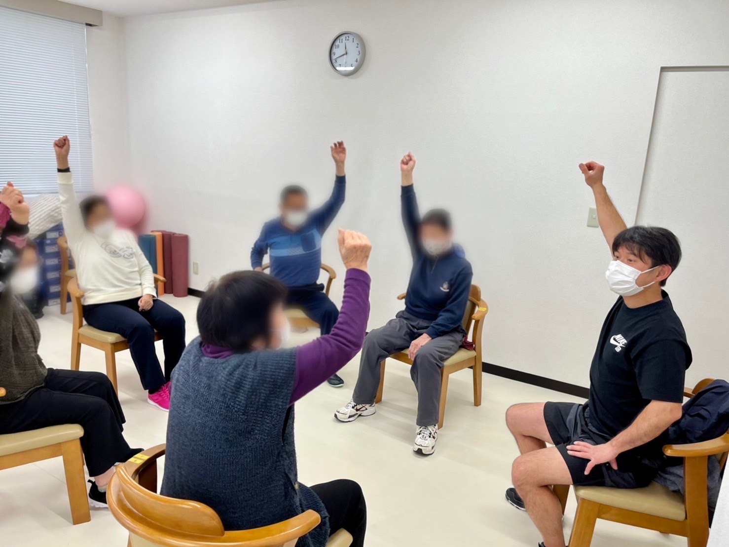 記事 大笑いしながら運動教室のアイキャッチ画像