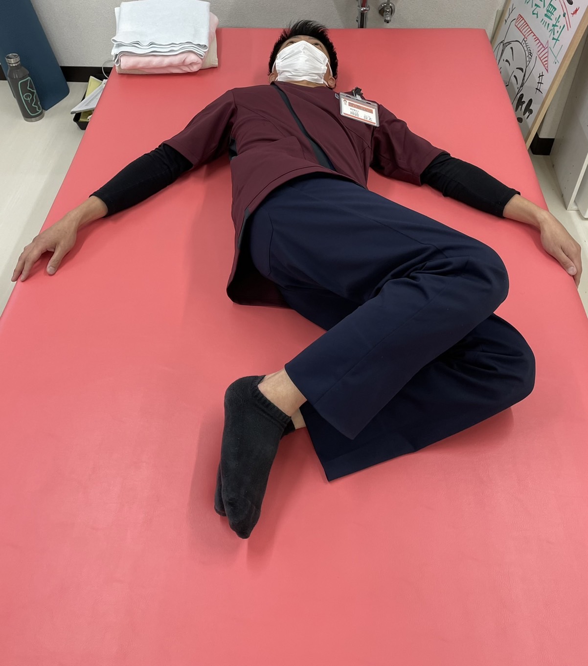 記事 超簡単！！腰痛改善ストレッチ！草取りに疲れたら是非やってみて下さい！のアイキャッチ画像